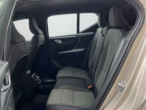Volvo XC40 Core, B3 Mild hybrid, Gasolina   - Foto 11