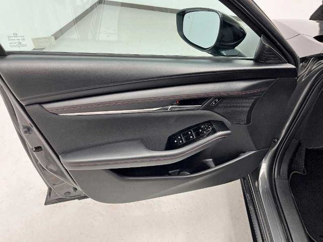 Mazda 3 (2022) E-SKYACTIV G 2,0 122 CV HOMURA Auto   - Foto 22