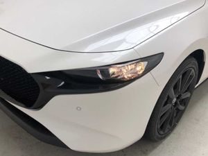 Mazda 3 2.0 e-Skyactiv-G Homura 90kW   - Foto 9