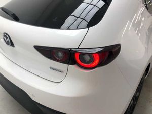 Mazda 3 2.0 e-Skyactiv-G Homura 90kW   - Foto 20