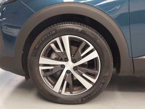 Peugeot 3008 NSUV  Allure Pack Gasolina 130 S&S 6 Vel. MAN   - Foto 10