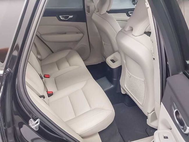 Volvo XC60 Recharge Plus, T6 AWD Híbrido enchufable, Eléctrico/Gasolina, Bright   - Foto 11