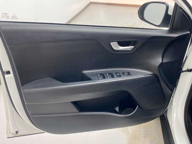 Kia Stonic 1.0 MHEV Concept MY24   - Foto 21
