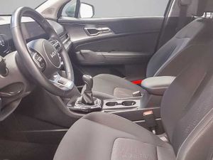 Kia Sportage Nuevo  TGDI MHEV Drive 4X2 MY24 Etiqueta ECO   - Foto 14