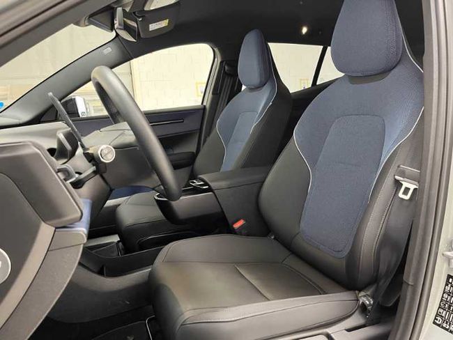 Volvo EX30 Plus, Single Motor Extended Range, Eléctrico   - Foto 19