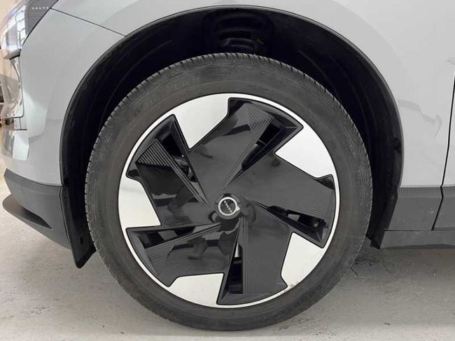 Volvo EX30 Plus, Single Motor Extended Range, Eléctrico   - Foto 10