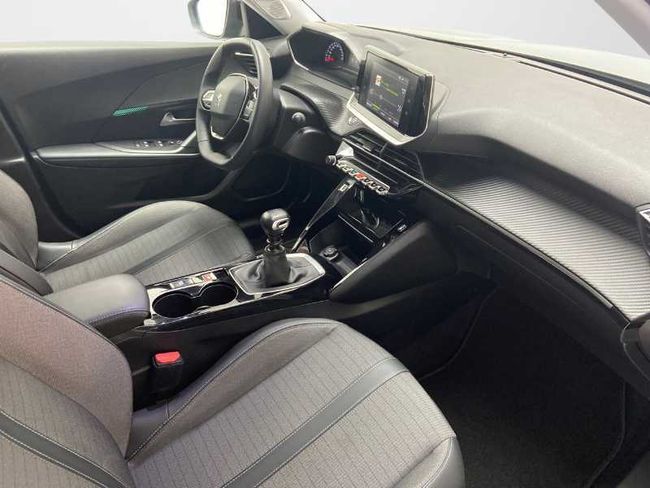 Peugeot 2008 SUV  Allure Pack Gasolina 130 S&S 6 Vel. MAN   - Foto 17