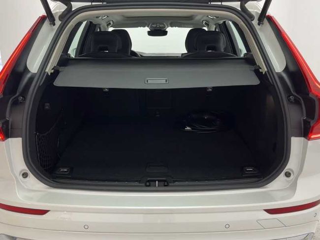 Volvo XC60 Recharge Core, T6 AWD Híbrido enchufable, Eléctrico/Gasolina, Bright   - Foto 18