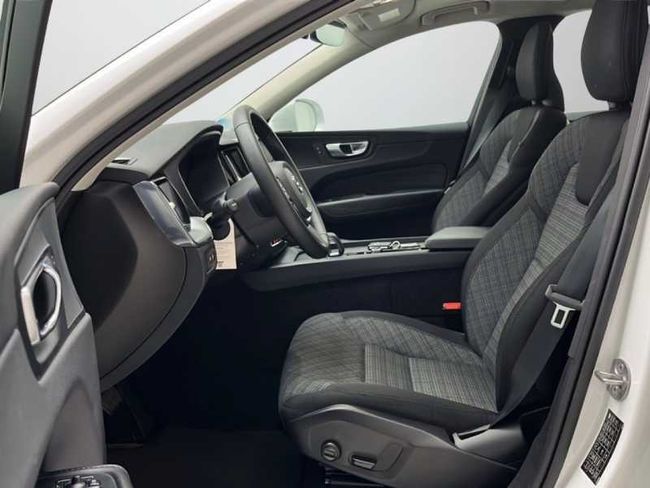 Volvo XC60 Recharge Core, T6 AWD Híbrido enchufable, Eléctrico/Gasolina, Bright   - Foto 16