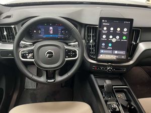 Volvo XC60 B5 AWD Core 26   - Foto 33