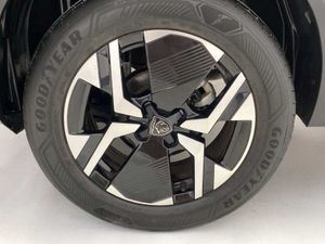 Peugeot 2008 NSUV  Allure Gasolina 100 S&S 6 Vel. MAN   - Foto 12