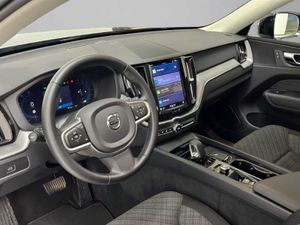 Volvo XC60 Core, B5 AWD Mild hybrid, Gasolina MODELO ANTERIO   - Foto 17