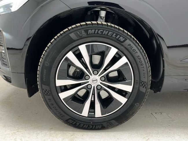 Volvo XC60 Core, B5 AWD Mild hybrid, Gasolina MODELO ANTERIO   - Foto 16