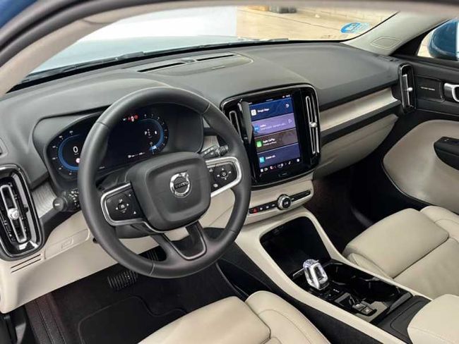 Volvo XC40 Plus, B3 (gasolina), Gasolina, Bright   - Foto 9