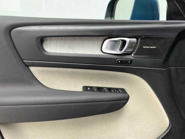 Volvo XC40 Plus, B3 (gasolina), Gasolina, Bright   - Foto 20