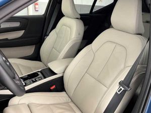 Volvo XC40 Plus, B3 (gasolina), Gasolina, Bright   - Foto 10