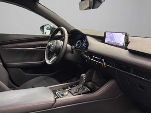 Mazda 3 2024 2,0L E-SKYACTIV G MHEV 110 KW (150 CV) 6AT FWD HOMURA   - Foto 9