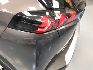 Peugeot 2008 SUV  Allure Pack PureTech 100 S&S 6 Vel. MAN REBU   - Foto 9