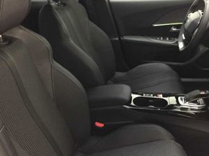 Peugeot 2008 SUV  GT Gasolina 130 S&S EAT8 REBU   - Foto 20