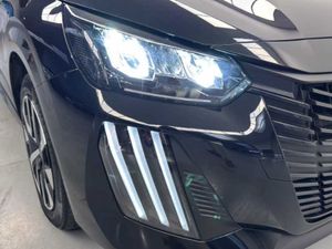 Peugeot 208 N 5P Style HYBRID 100 eDCS6   - Foto 21