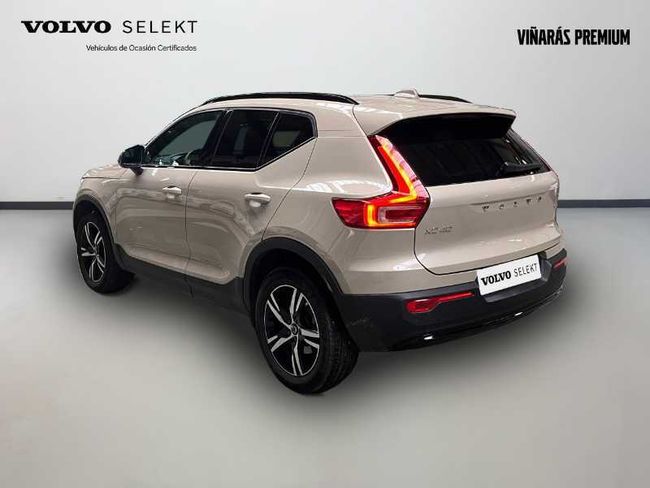 Volvo XC40 Plus, B3 Mild hybrid, Gasolina, Dark   - Foto 4