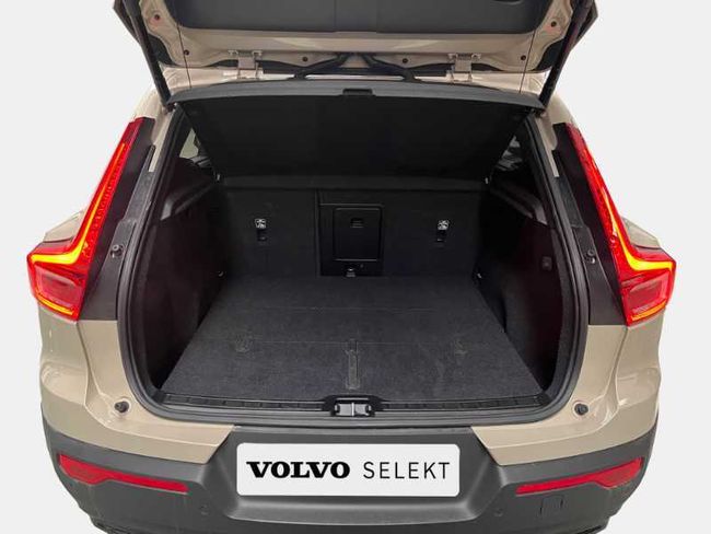 Volvo XC40 Plus, B3 Mild hybrid, Gasolina, Dark   - Foto 9