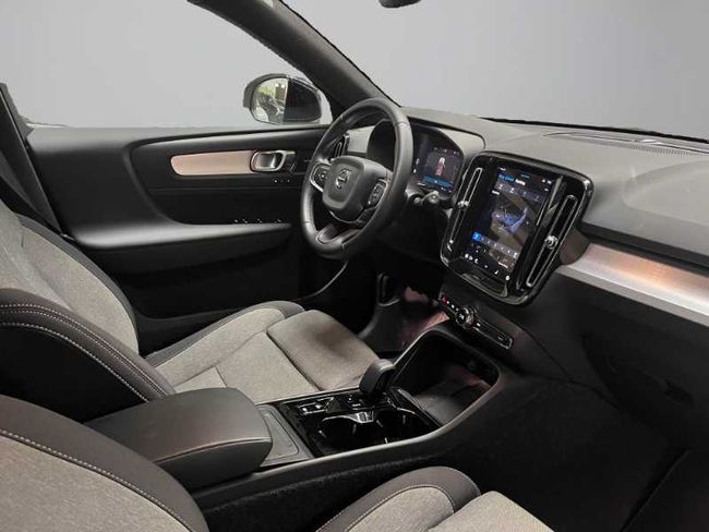 Volvo XC40 Plus, B3 Mild hybrid, Gasolina, Dark   - Foto 20