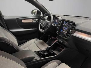 Volvo XC40 Plus, B3 Mild hybrid, Gasolina, Dark   - Foto 20