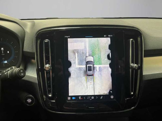 Volvo XC40 Plus, B3 Mild hybrid, Gasolina, Dark   - Foto 11