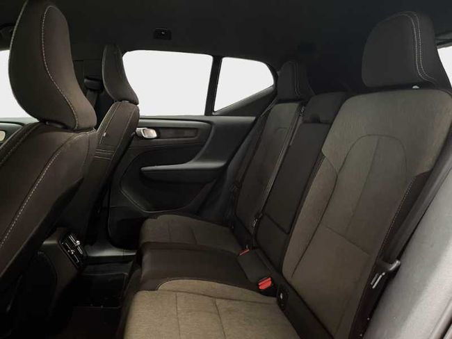 Volvo XC40 Plus, B3 Mild hybrid, Gasolina, Dark   - Foto 11