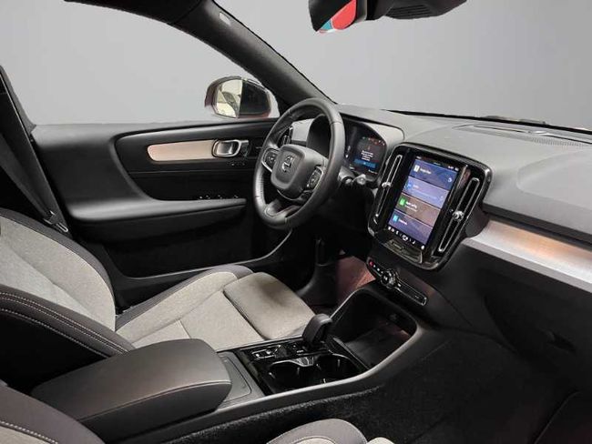 Volvo XC40 Plus, B3 Mild hybrid, Gasolina, Dark   - Foto 13