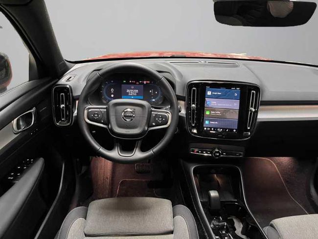 Volvo XC40 Plus, B3 Mild hybrid, Gasolina, Dark   - Foto 14