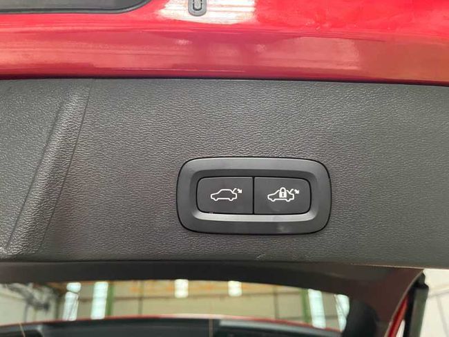 Volvo XC40 Plus, B3 Mild hybrid, Gasolina, Dark   - Foto 12