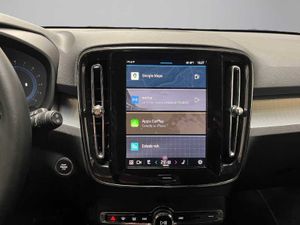 Volvo XC40 Plus, B3 Mild hybrid, Gasolina, Dark   - Foto 18