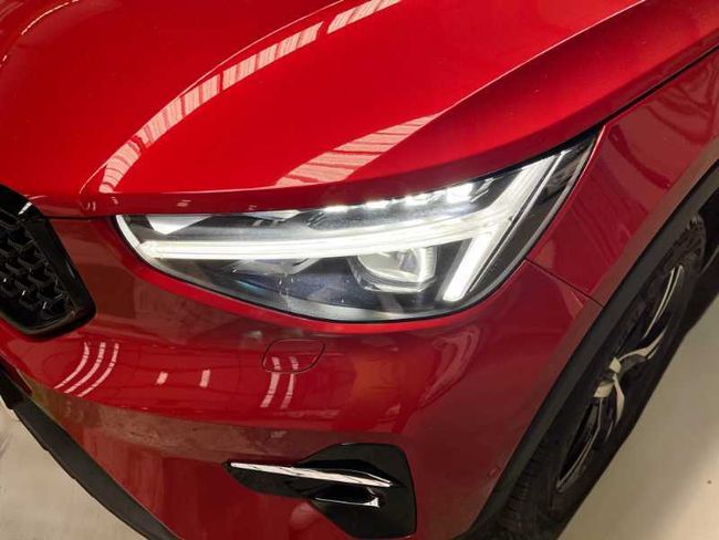 Volvo XC40 Plus, B3 Mild hybrid, Gasolina, Dark   - Foto 20