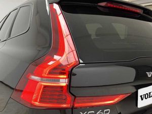 Volvo XC60 Plus, B5 AWD Mild hybrid, Gasolina, Dark Modelo Anterior   - Foto 21