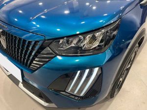 Peugeot 2008 Allure Hybrid 145 eDCS6   - Foto 21