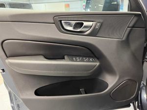 Volvo XC60 B4 (D) Momentum Auto   - Foto 10