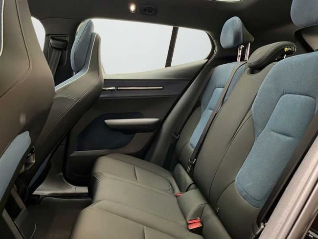 Volvo EX30 Ultra, Single Motor Extended Range, Eléctrico   - Foto 17