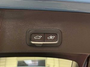 Volvo XC40 Core, B3 Mild hybrid, Gasolina   - Foto 10