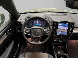 Volvo XC40 Core, B3 Mild hybrid, Gasolina   - Foto 13