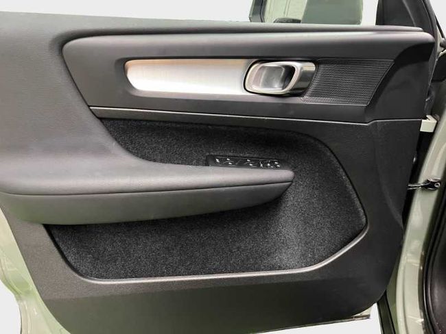 Volvo XC40 Core, B3 Mild hybrid, Gasolina   - Foto 15