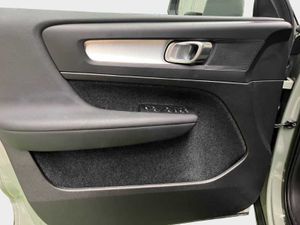 Volvo XC40 Core, B3 Mild hybrid, Gasolina   - Foto 15