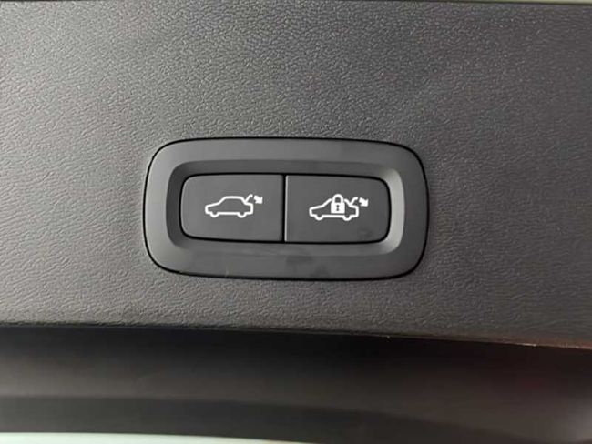 Volvo XC40 Core, B3 Mild hybrid, Gasolina   - Foto 13