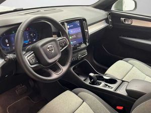 Volvo XC40 Core, B3 Mild hybrid, Gasolina   - Foto 10