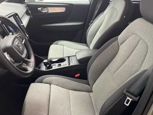 Volvo XC40 Core, B3 Mild hybrid, Gasolina   - Foto 21