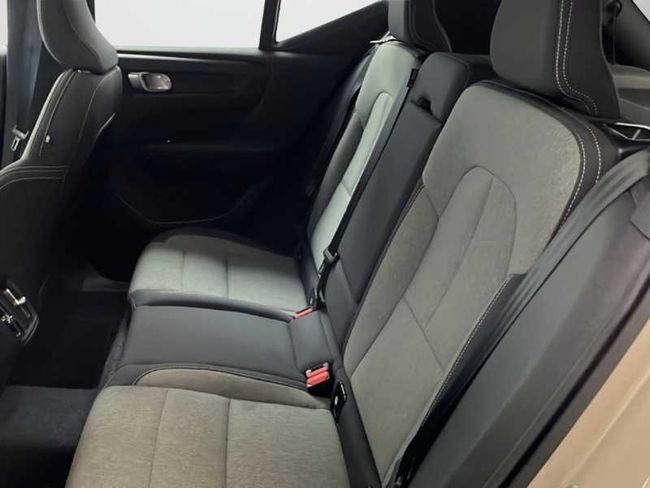 Volvo XC40 Core, B3 Mild hybrid, Gasolina   - Foto 11