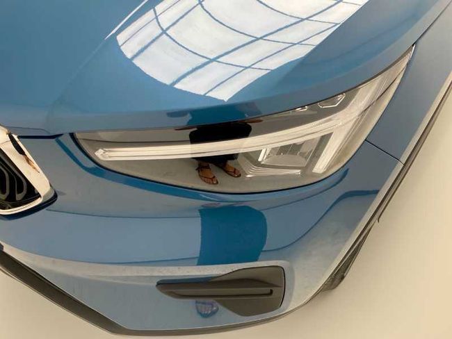 Volvo XC40 Core, B3 Mild hybrid, Gasolina   - Foto 11