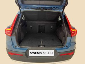 Volvo XC40 Core, B3 Mild hybrid, Gasolina   - Foto 9