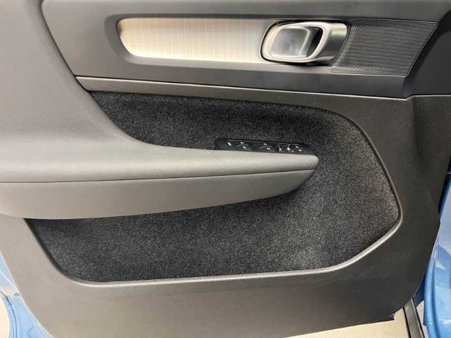 Volvo XC40 Core, B3 Mild hybrid, Gasolina   - Foto 12